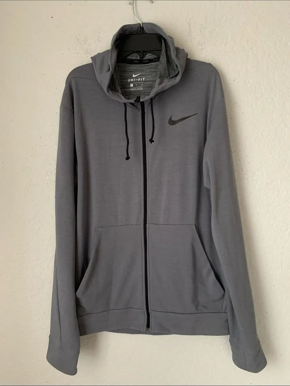 Nike Men’s Gray Full-Zip Hoodie with Black Swoosh Size M